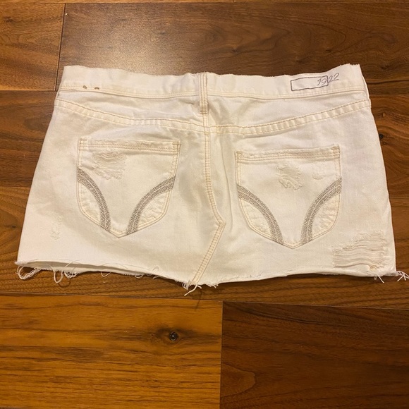 Hollister white denim skirt - Picture 2 of 2